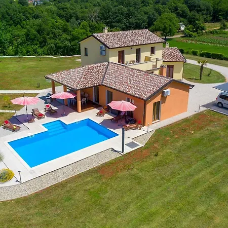 Frankovici Villa *