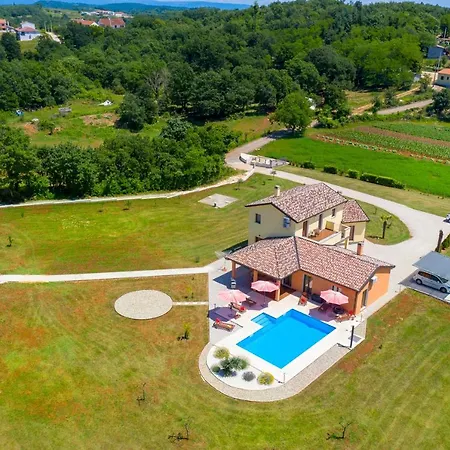 Vila Frankovici Pazin