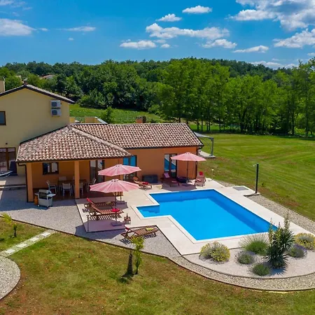Frankovici Holiday home