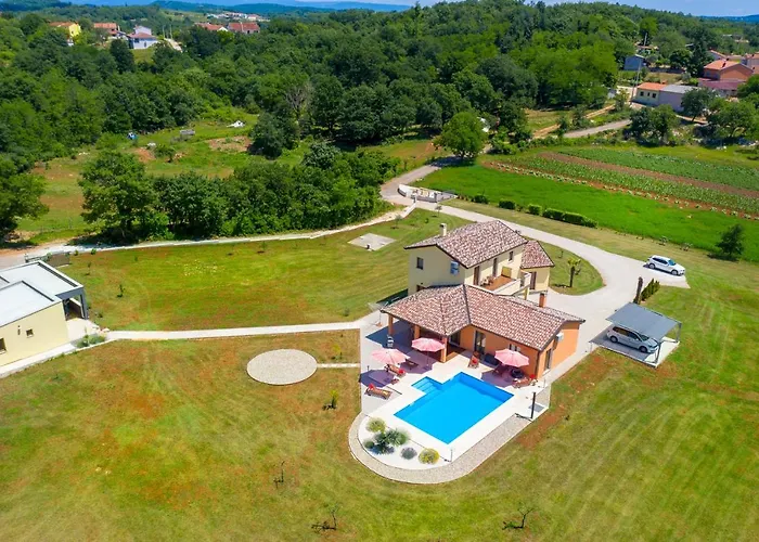 Vila Frankovici Pazin